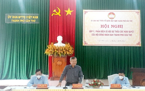 The Standing Committee of the City's Vietnam Fatherland Front Committee held a Conference on social criticism to review draft Resolutions of the City People's Council